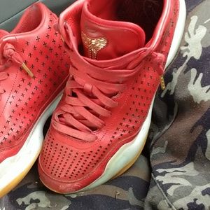 Kobe 10 EXT's size 12